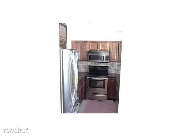 3021 Coconut Grove Dr - Photo 2 of 9