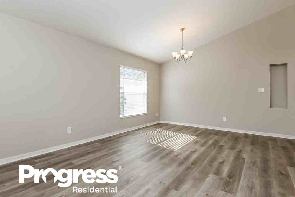 19724 Glen Elm Way - Photo 3 of 16