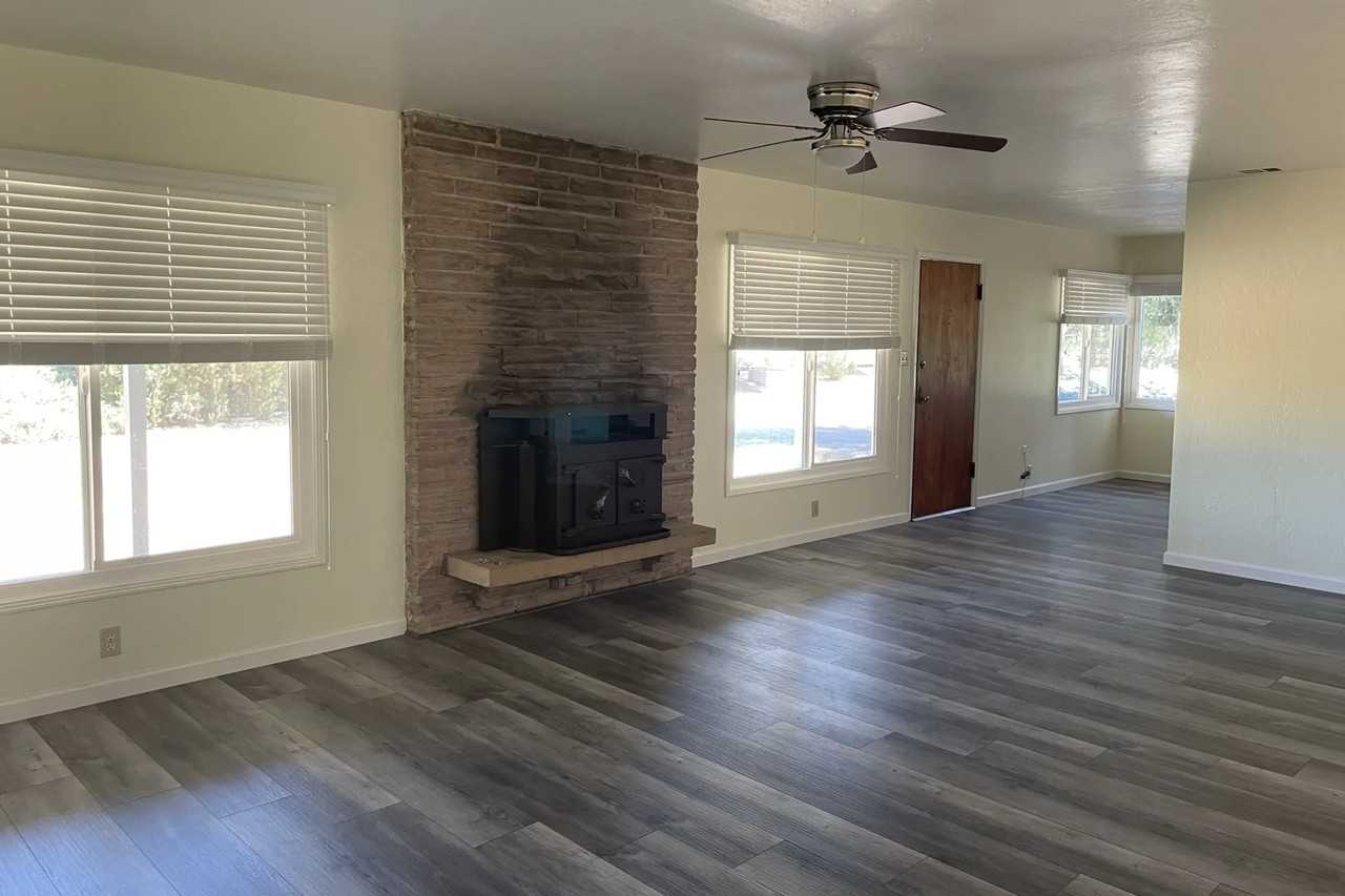 17005 Escalon Bellota Rd - Photo 2 of 10