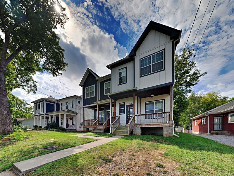 1717B Mckinney Ave - Photo 2 of 40