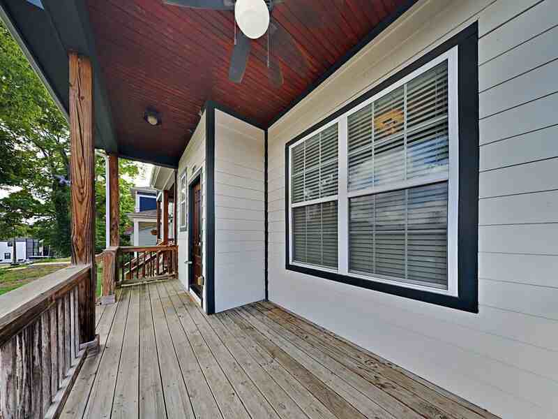 1717B Mckinney Ave - Photo 3 of 40