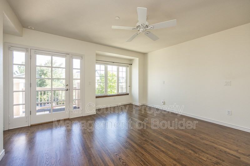 270 Laramie Blvd - Photo 4 of 25