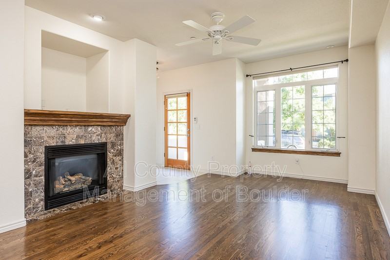 270 Laramie Blvd - Photo 6 of 25