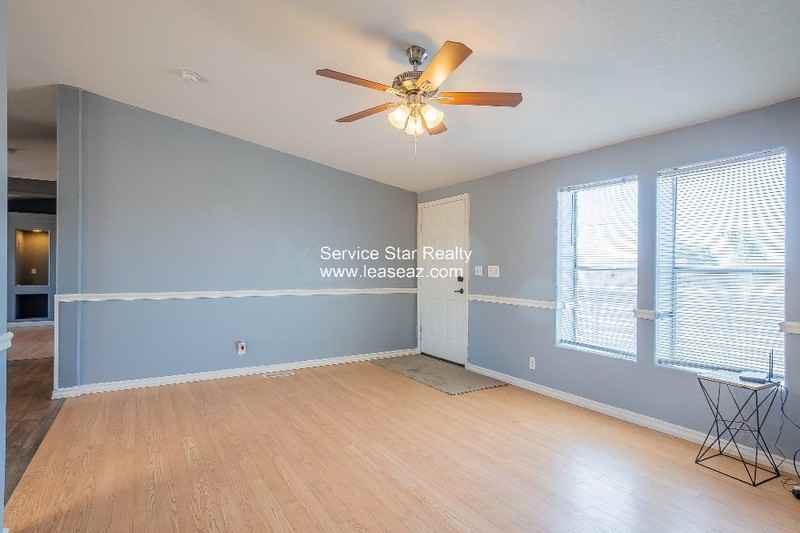 18204 W Peakview Rd - Photo 2 of 39