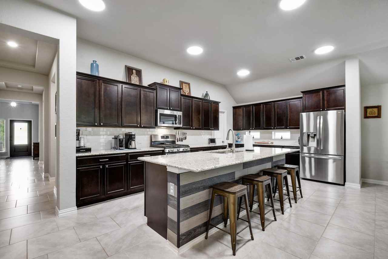 703 Decathlon St - Photo 6 of 26