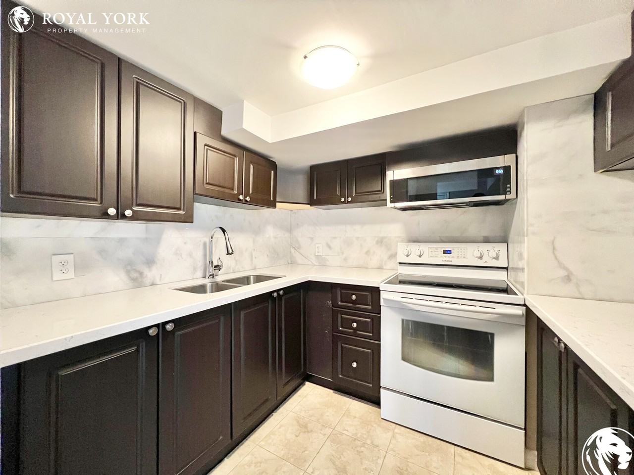 45 Philips View Cres #2 - Photo 2 of 27