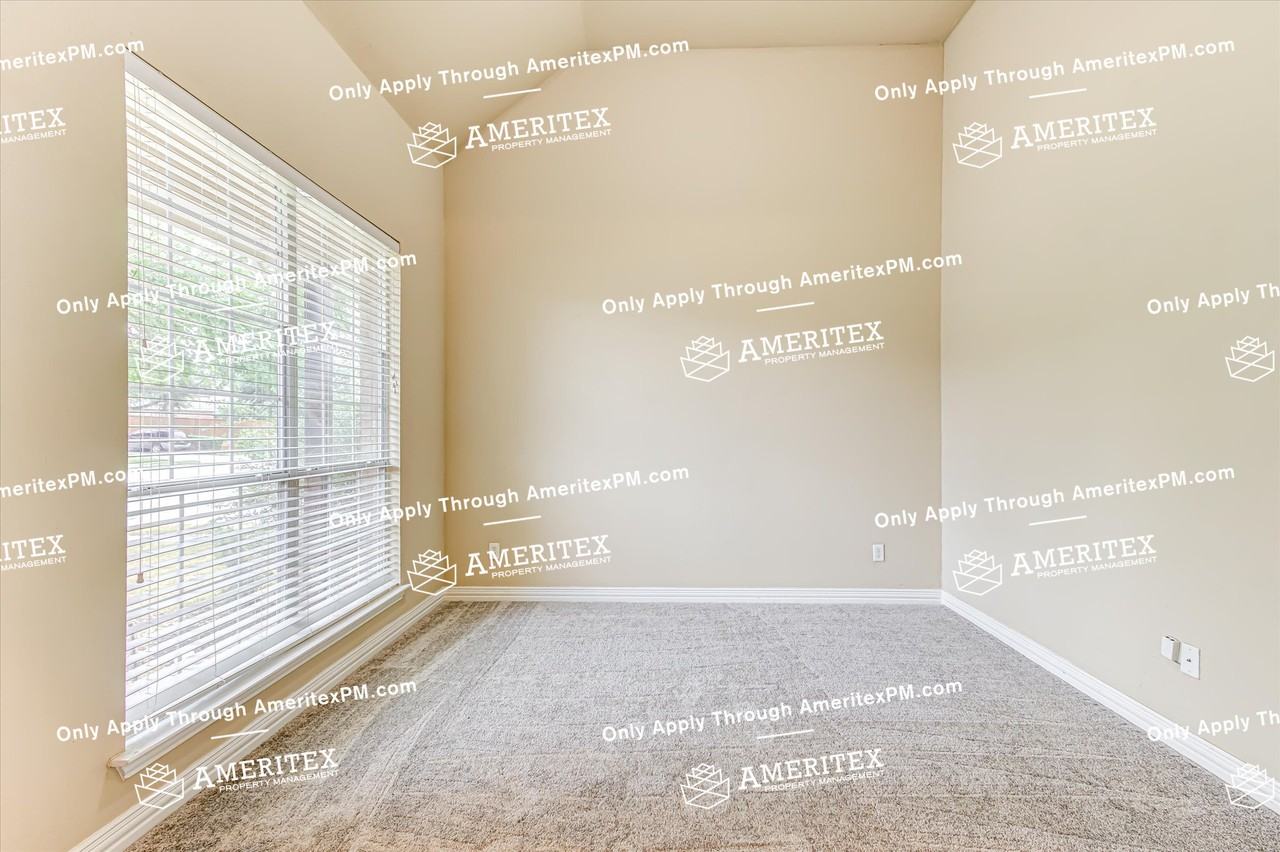 337 Daleport Dr - Photo 3 of 33