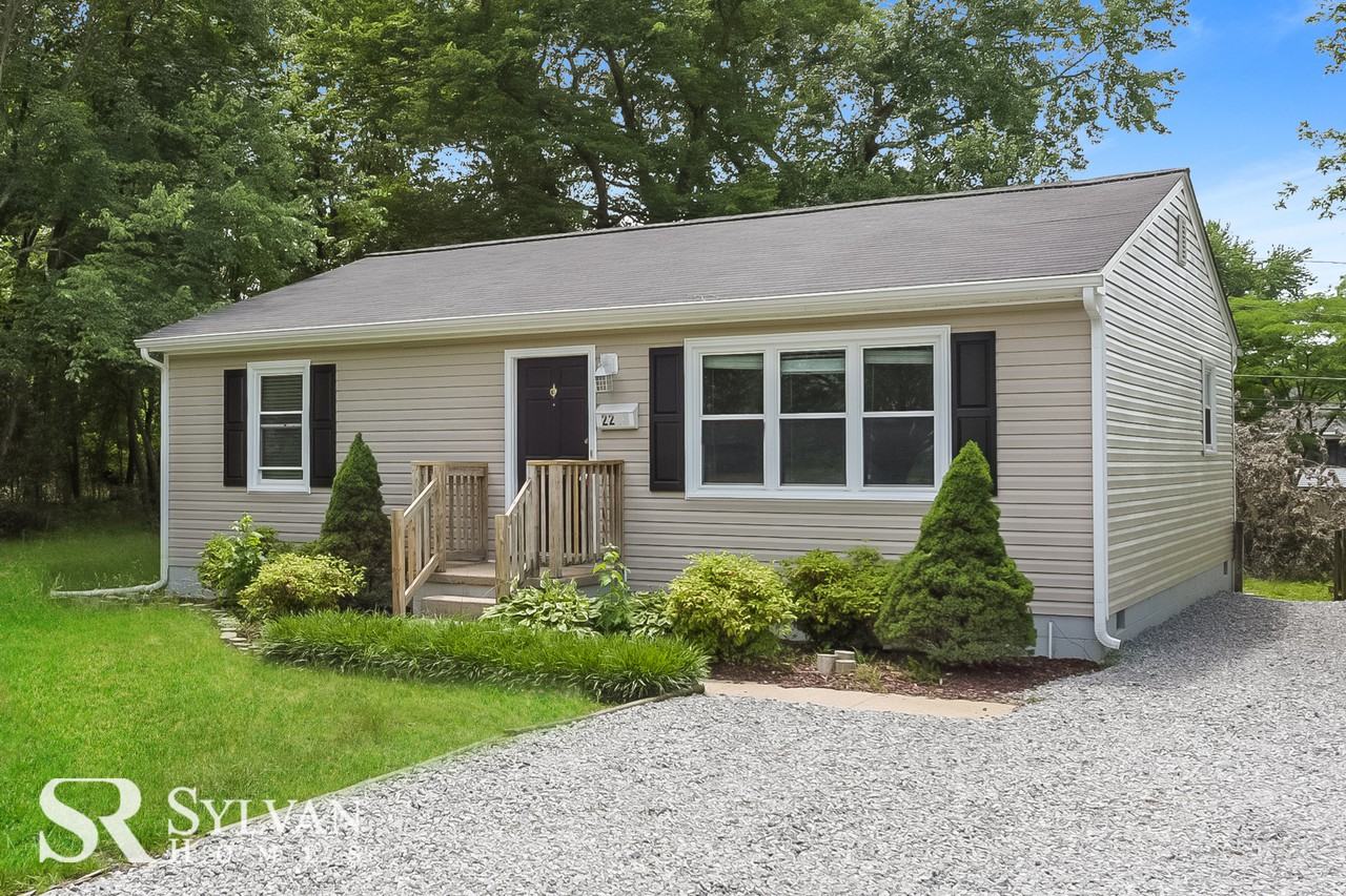 2213 E Nine Mile Rd - Photo 2 of 14