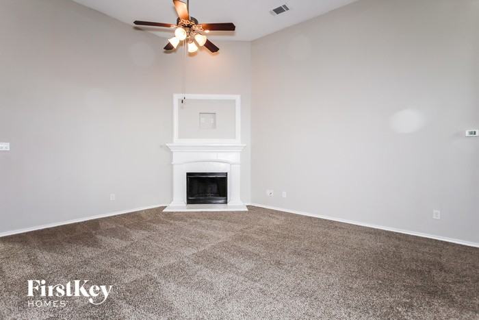 11140 Hawks Landing Rd - Photo 3 of 15