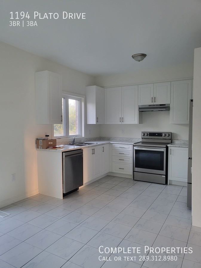 1194 Plato Dr - Photo 3 of 22