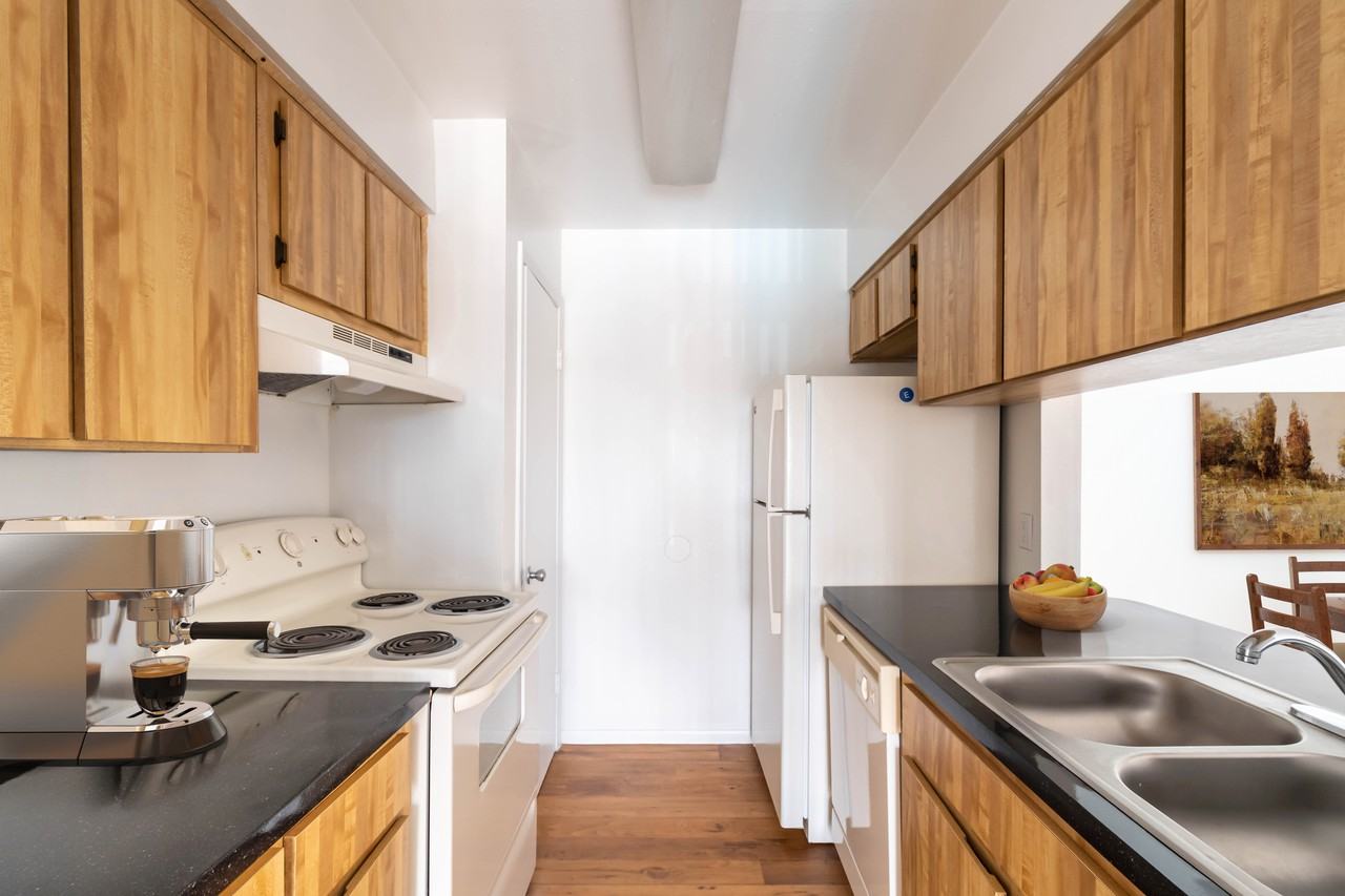 Park Avenue - Photo 6 of 110