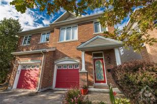 16 Farlane Blvd  