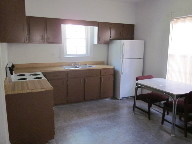 1171 Philadelphia St - Photo 2 of 15