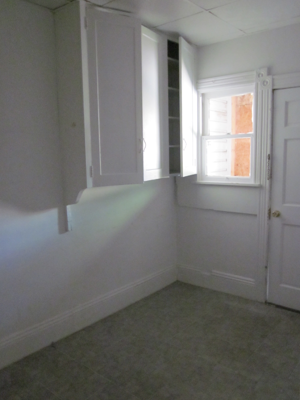 1171 Philadelphia St - Photo 3 of 15