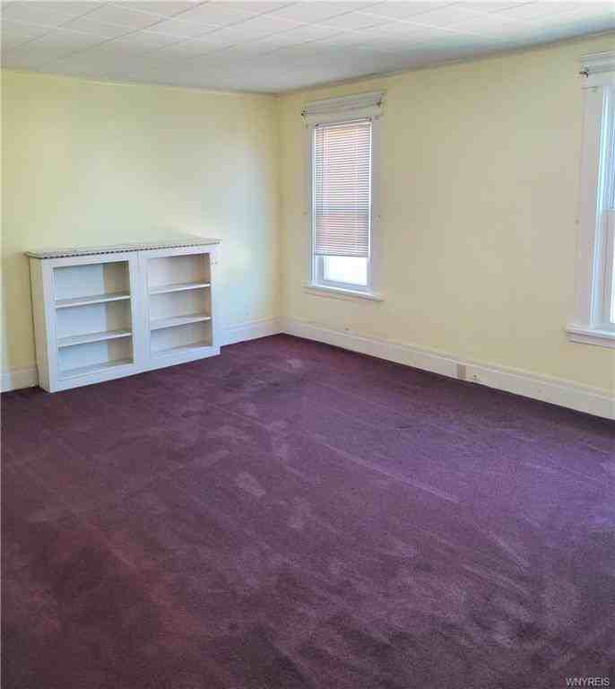 29 Ramsdell Ave Uppr - Photo 2 of 11