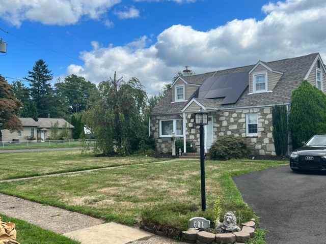 601 Preston Ln - Photo 2 of 18