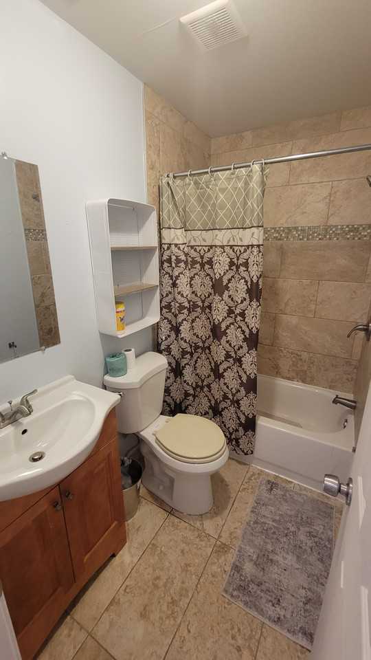 2352 N Park Ave #2-2 - Photo 2 of 7