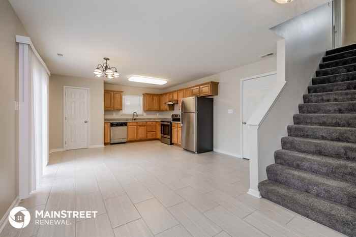 9707 Evanwood Ct - Photo 2 of 15