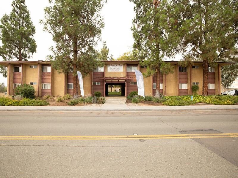 Sun Valley Apartments - Photo 3 of 4