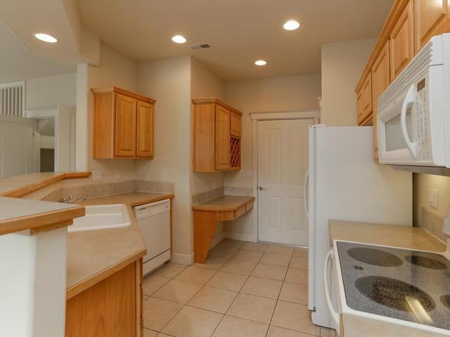 725 N Center Pkwy - Photo 2 of 16