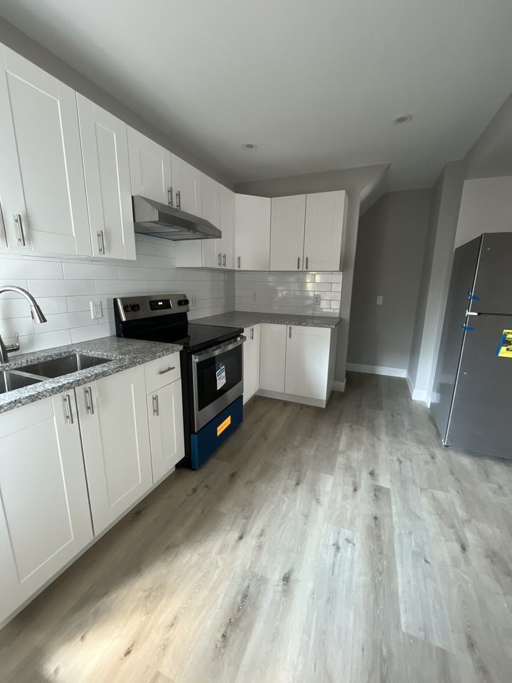 28 Kinrade Ave - Photo 2 of 12