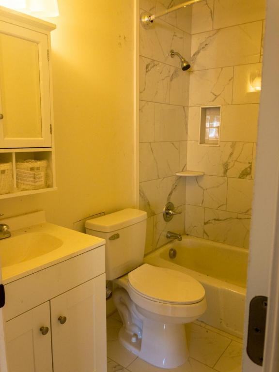 1204 Randolph Ave - Photo 7 of 10