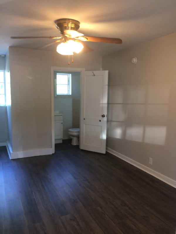 1939 Frederick St - Photo 3 of 3