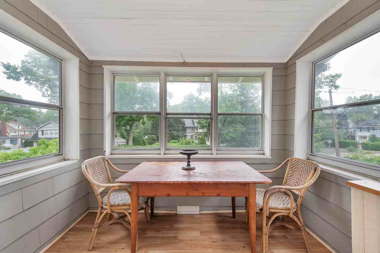 708 Valley Rd - Photo 3 of 19