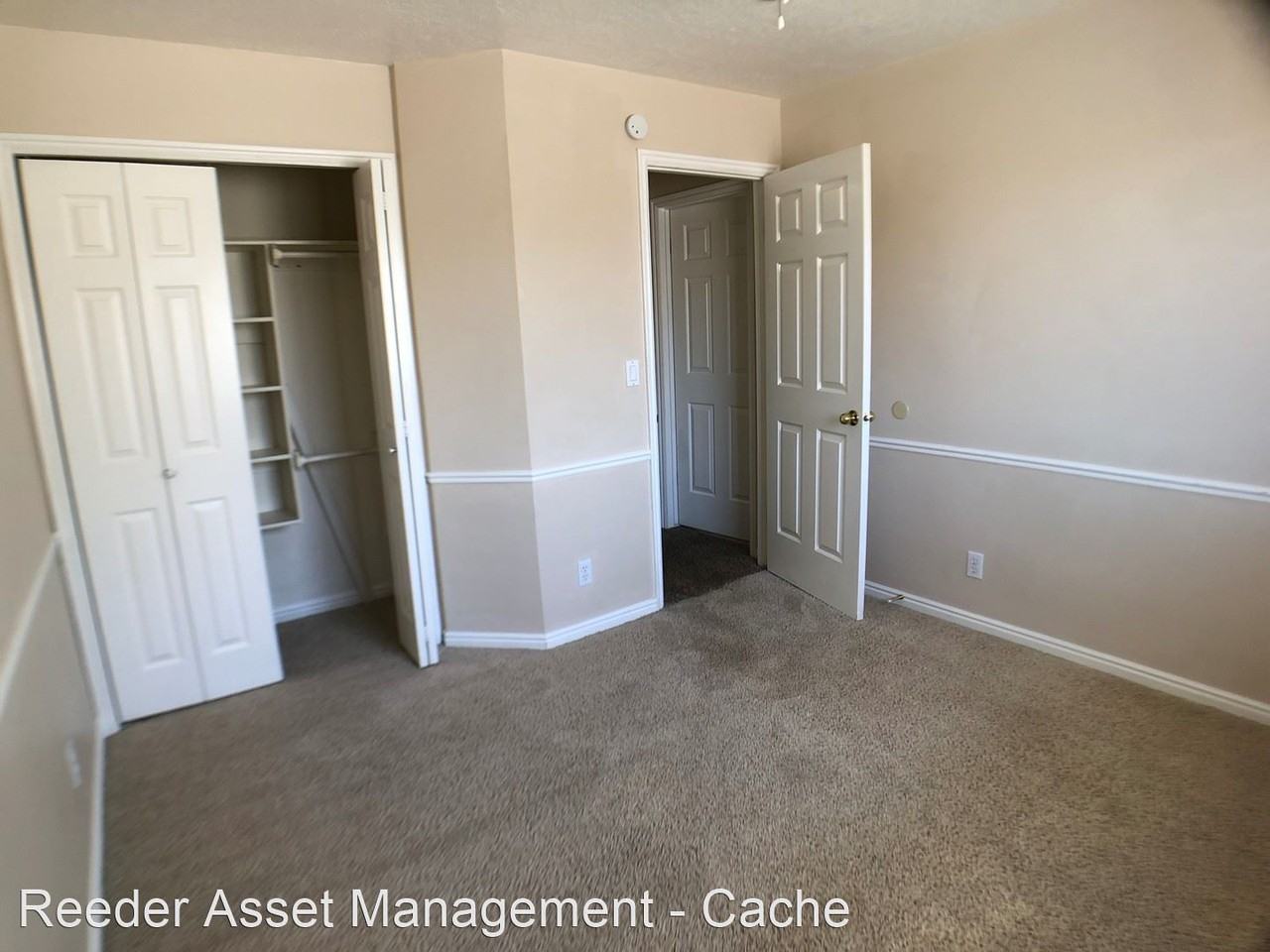 229 E 1530 N - Photo 2 of 18