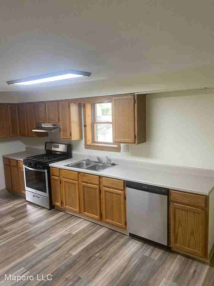 858 Rawley Ave - Photo 2 of 9