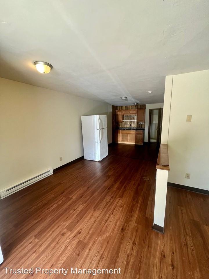 2518A, 2518B, 2518C, 2518C South Service Road - Photo 2 of 5