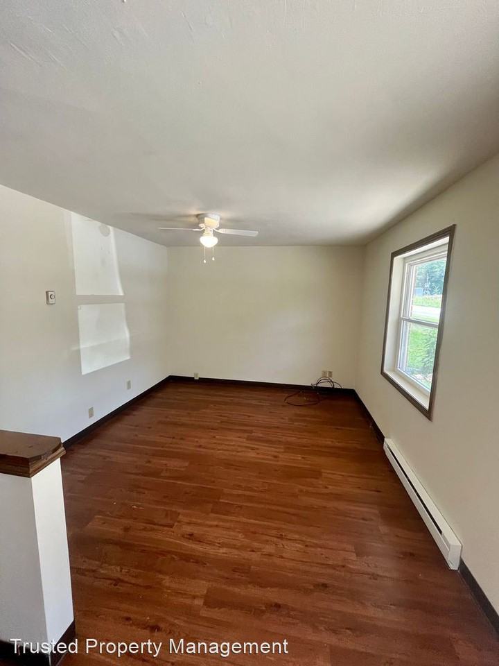 2518A, 2518B, 2518C, 2518C South Service Road - Photo 3 of 5