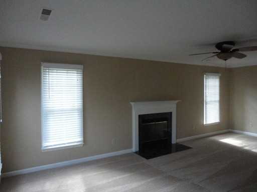 1187 Tremont Dr - Photo 3 of 13