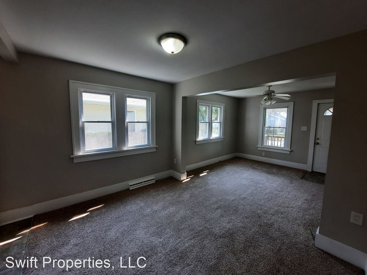 2040 Capitol Ave - Photo 2 of 9