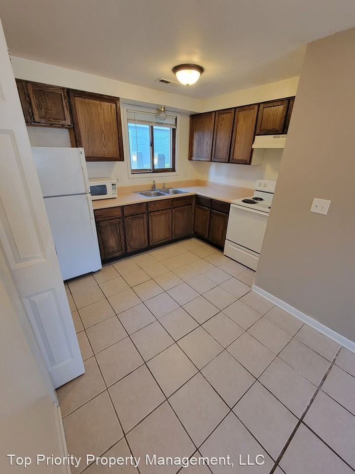 3150 9th St - Photo 2 of 7