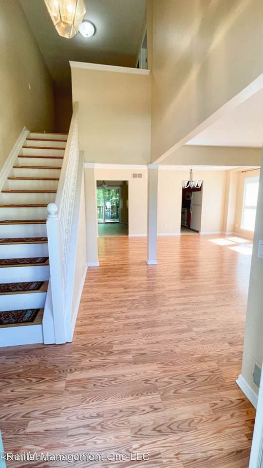 3295 Pin Oak Dr - Photo 3 of 28