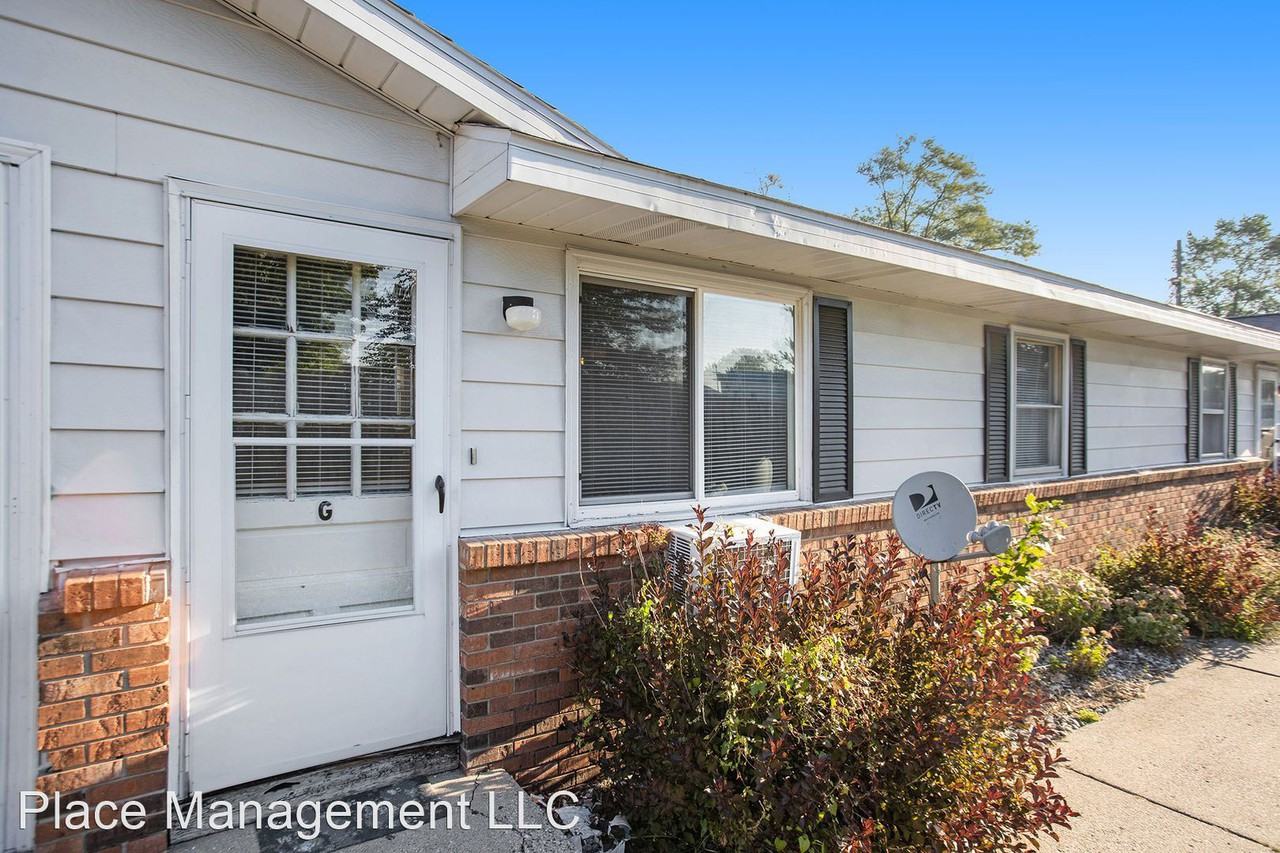 42 50th St SW - Photo 3 of 15