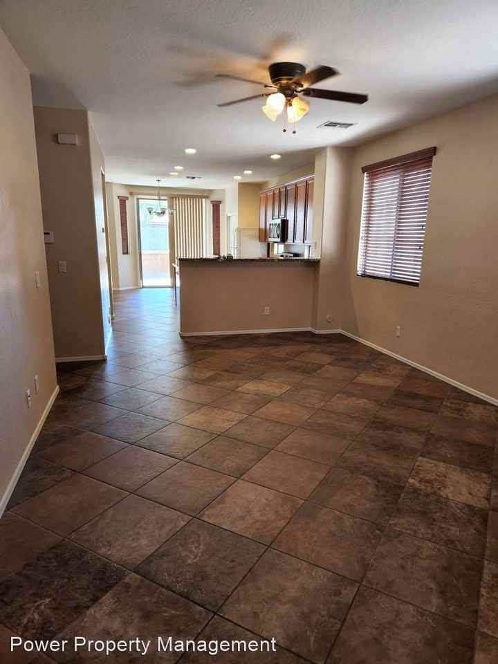 4157 E Santa Fe Ln - Photo 2 of 15