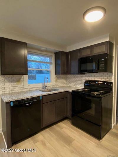 307 Old Niskayuna Rd - Photo 3 of 17