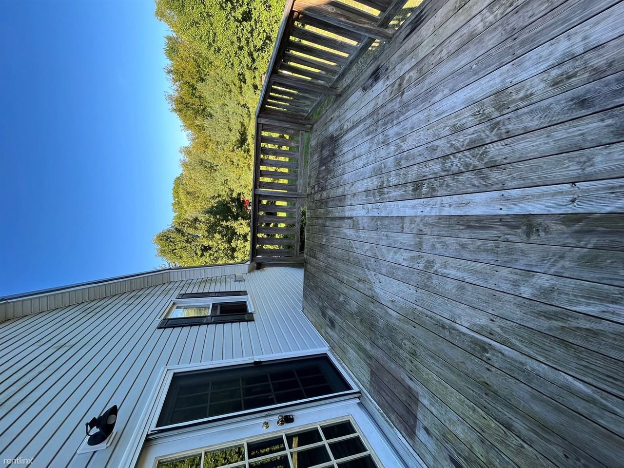 115 Pearl St - Photo 2 of 21