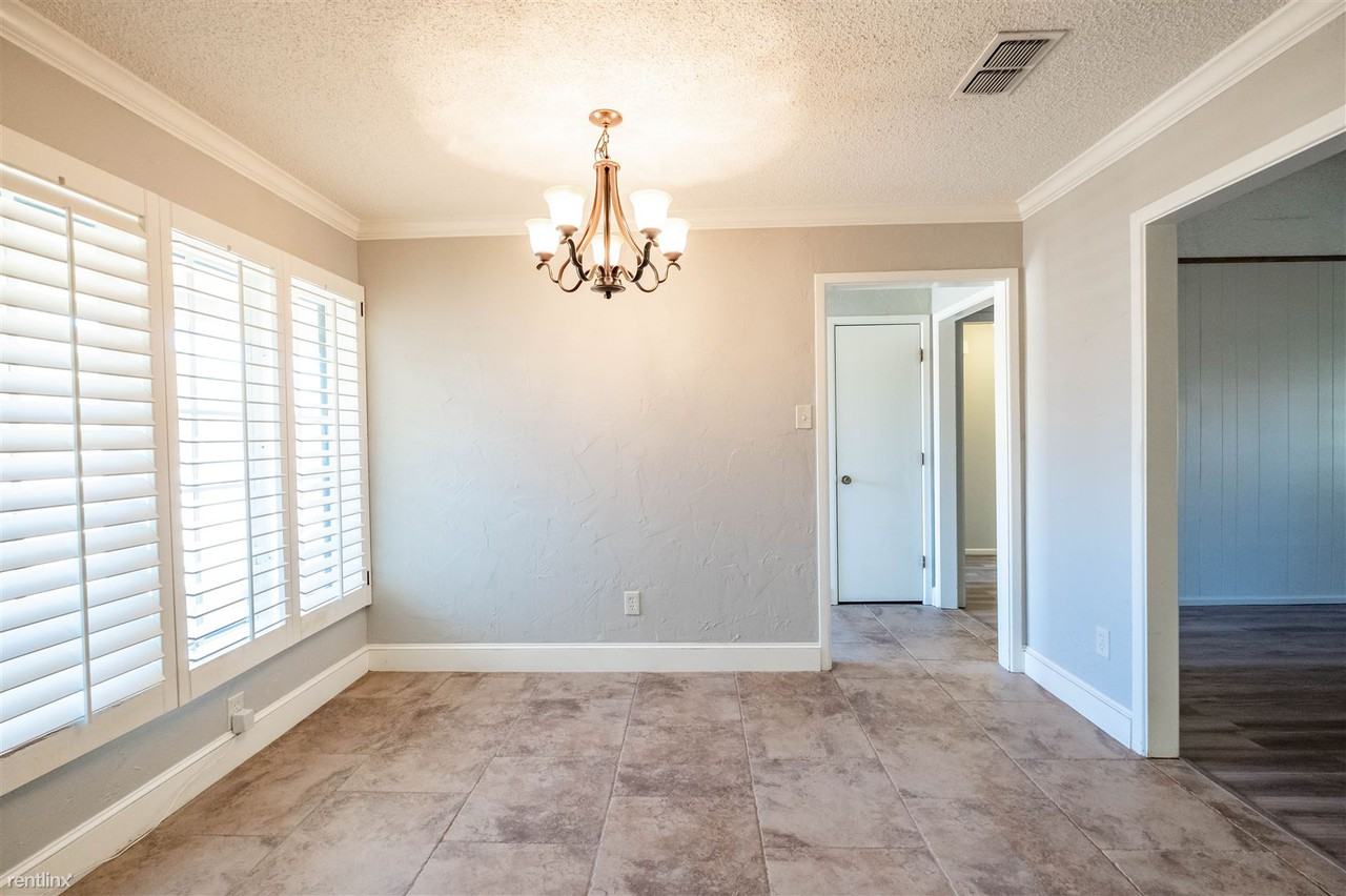 3407 84th St - Photo 3 of 17