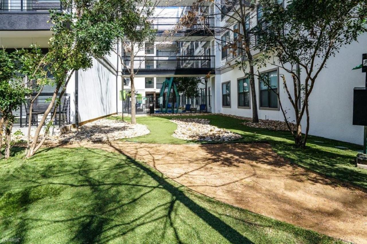 1003 Barton Springs Rd - Photo 2 of 30