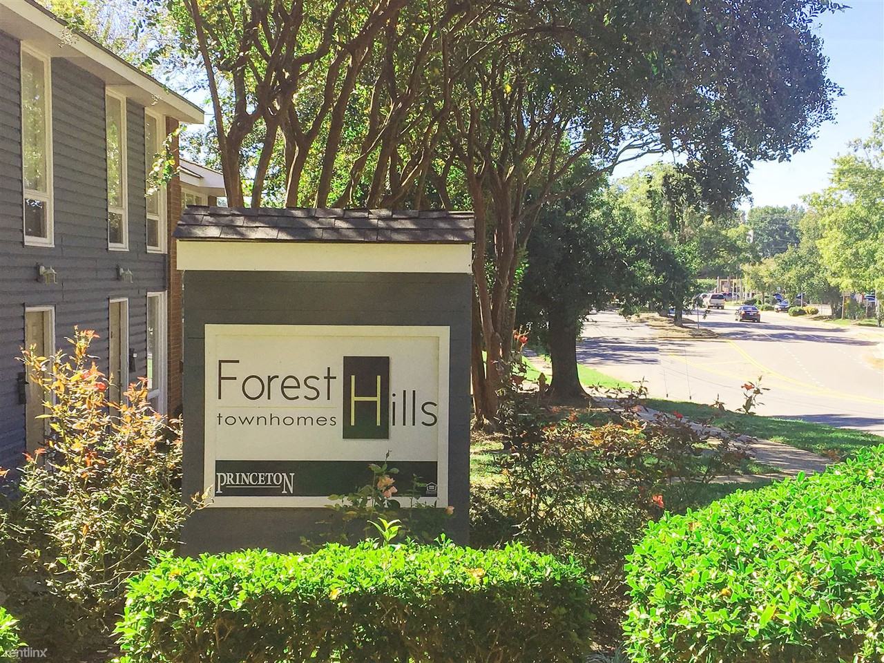 Forest Hills Townhomes Apartments 5603 Farm Pond Ln, Charlotte, NC