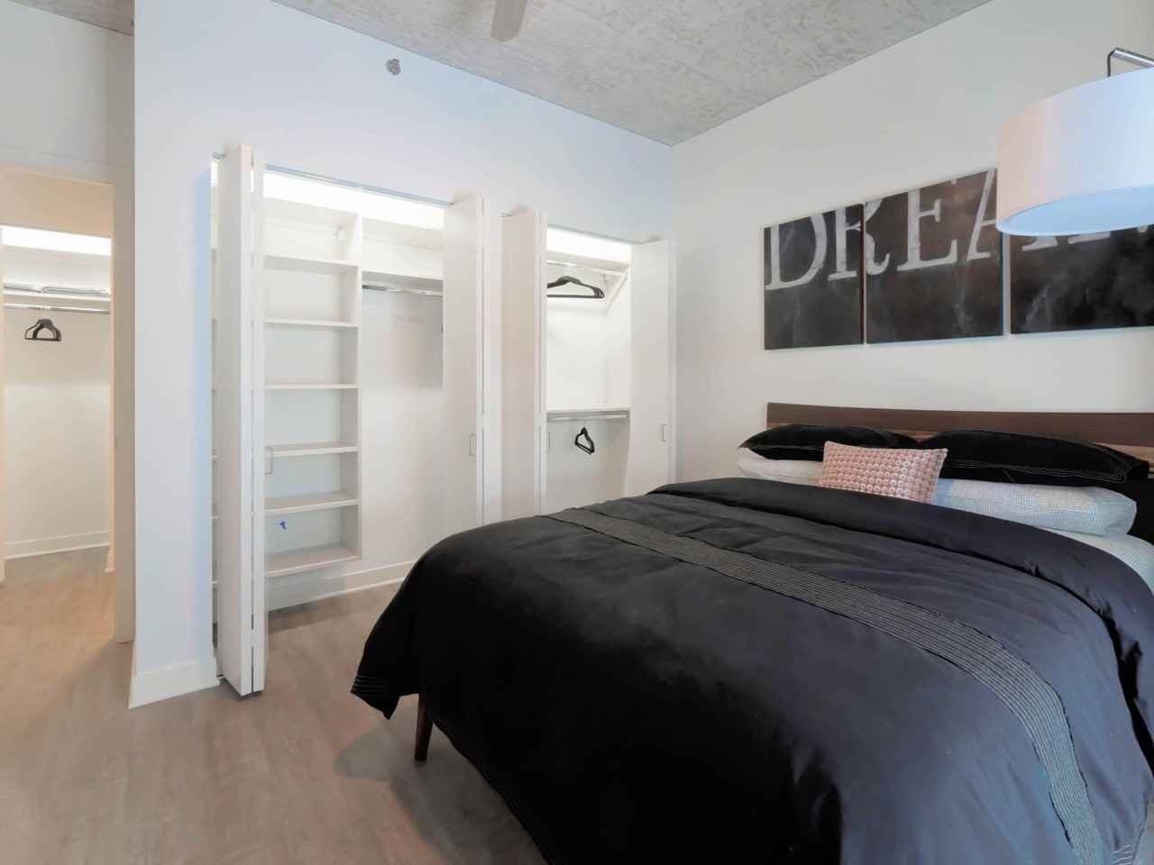 423 E Ohio St #1-1 - Photo 4 of 11