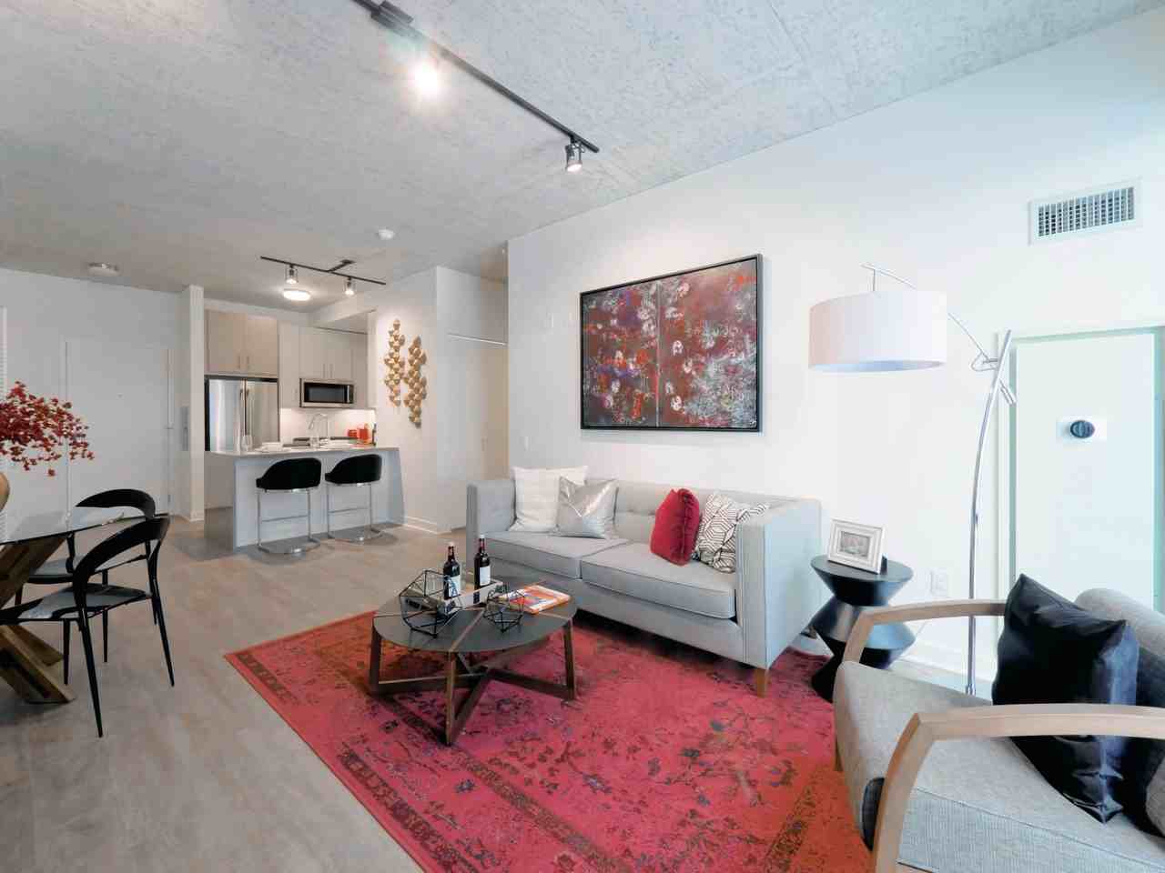 423 E Ohio St #1-1 - Photo 5 of 11