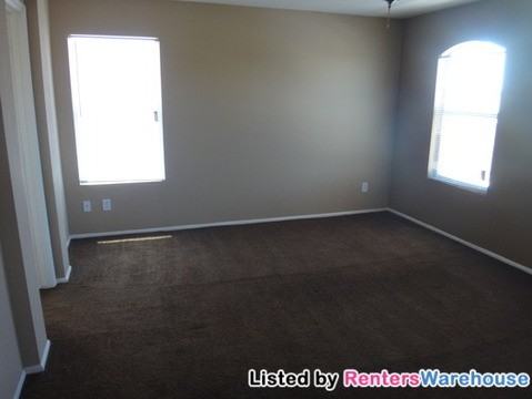 23653 W Tamarisk Ave - Photo 3 of 15