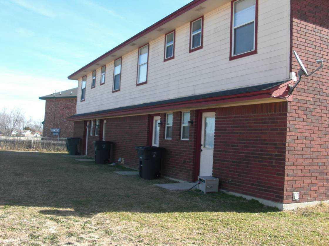 1707 Kylie Cir - Photo 2 of 2