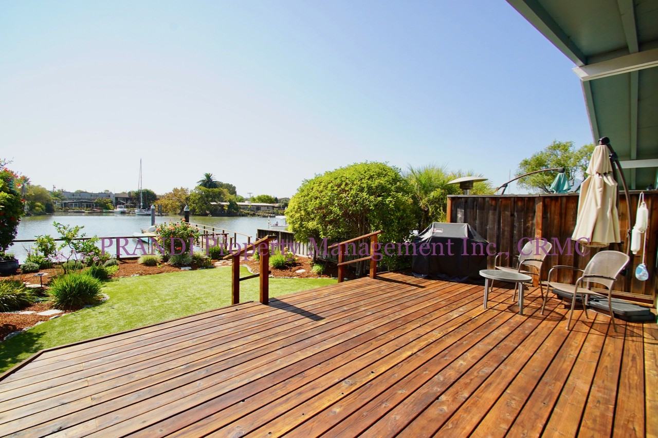 32 Porto Bello Dr - Photo 2 of 27