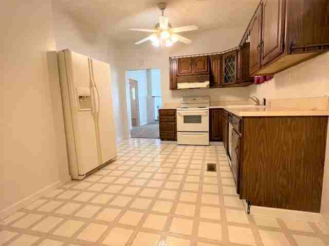 148 8th St - Photo 3 of 11