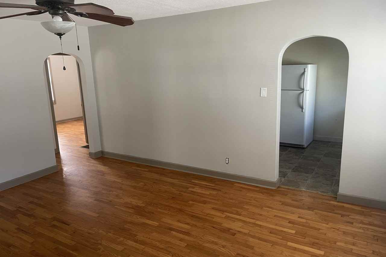 1505 N Kansas Ave - Photo 3 of 21